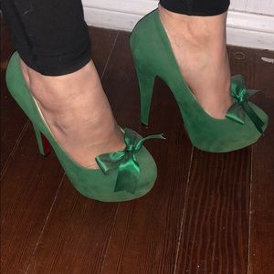 Green pumps